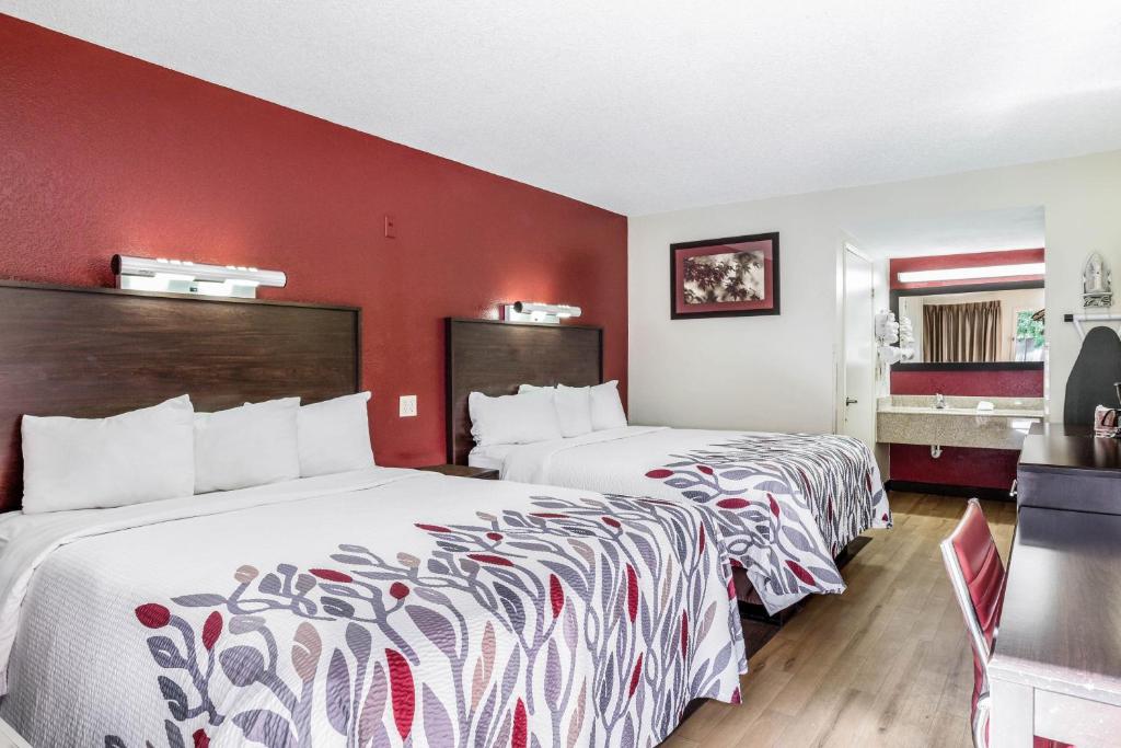 Red Roof Inn Gallup - Double Beds Room-1