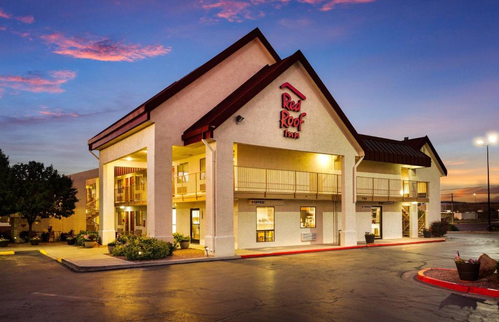 Red Roof Inn Gallup - Exterior-3