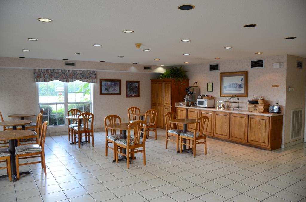 Richland Inn Lewisburg - Dining Area-1