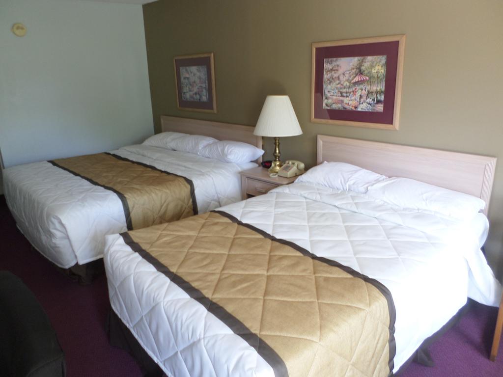 Richland Inn Lewisburg - Double Beds-1