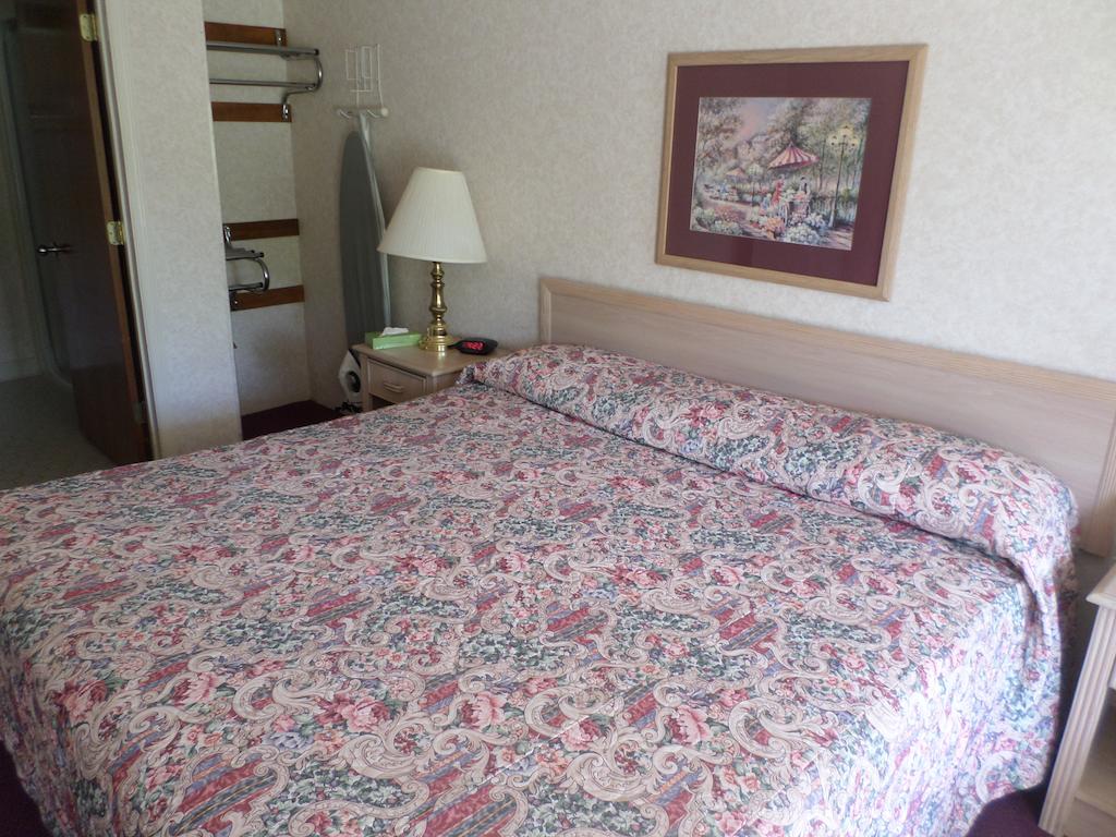 Richland Inn Lewisburg - Single Bed-1