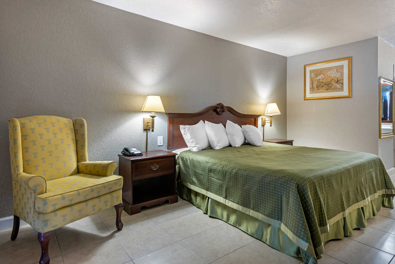 Rodeway Inn Clermont - Single Bed Room-2