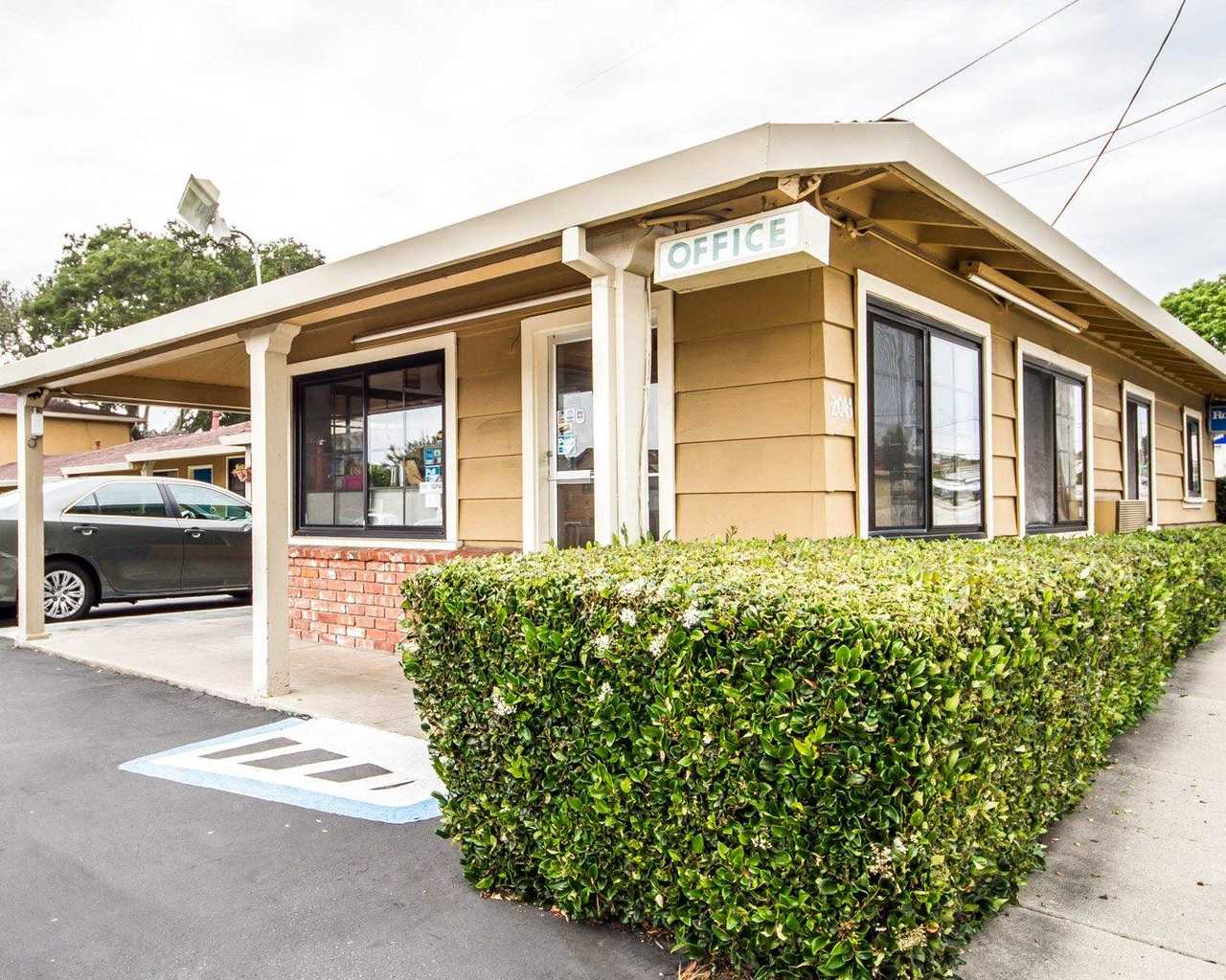 Rodeway Inn Monterey - Exterior-3
