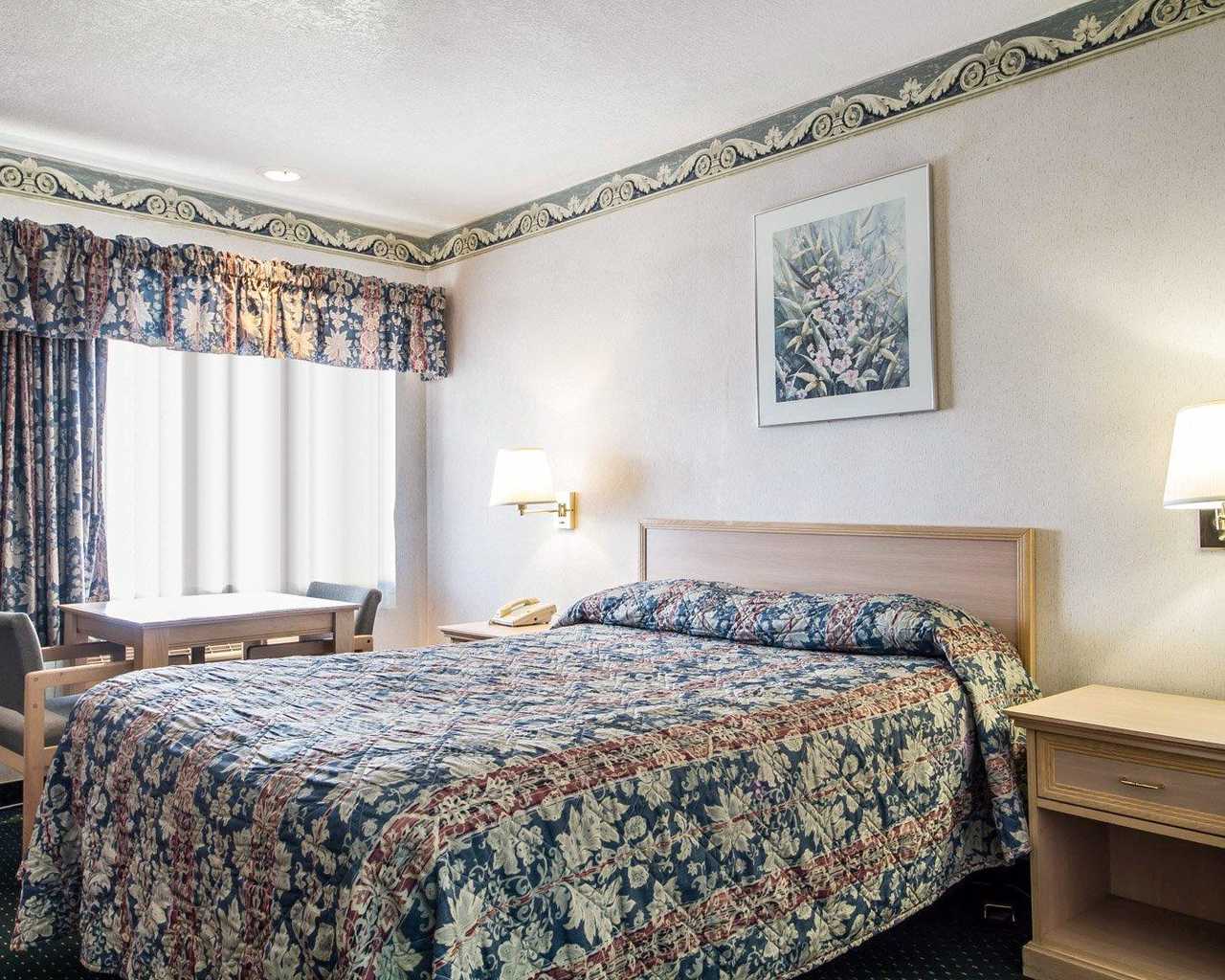 Rodeway Inn Monterey - Single Bed-1