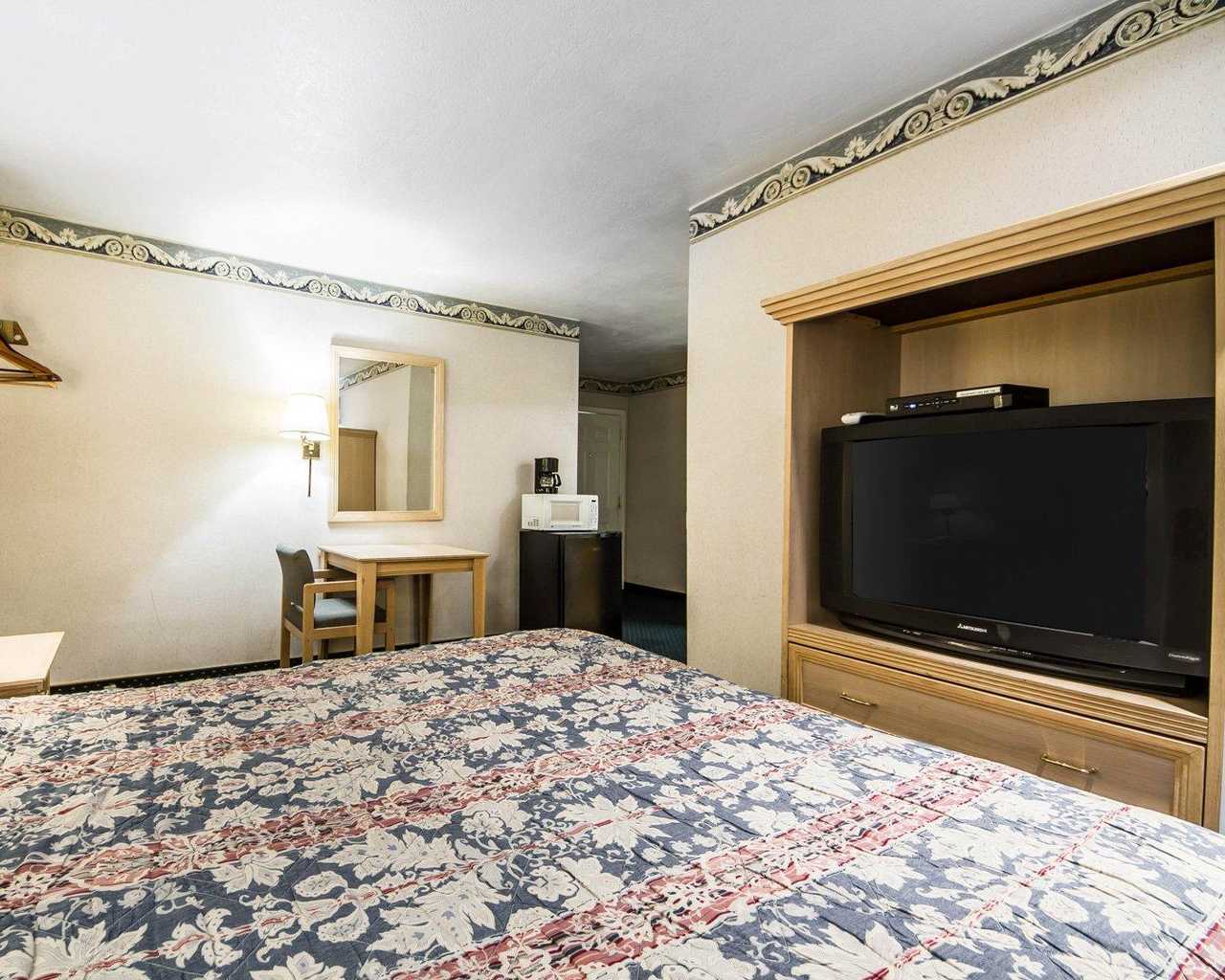 Rodeway Inn Monterey - Single Bed-5