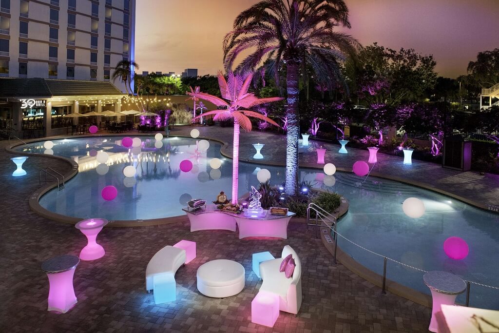 Rosen Plaza Orlando - Outdoor Pool-3