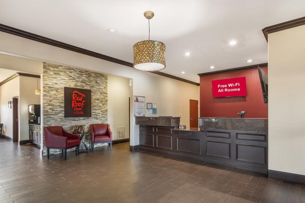 Red Roof Inn & Suites Sulphur Springs - Lobby Area-3