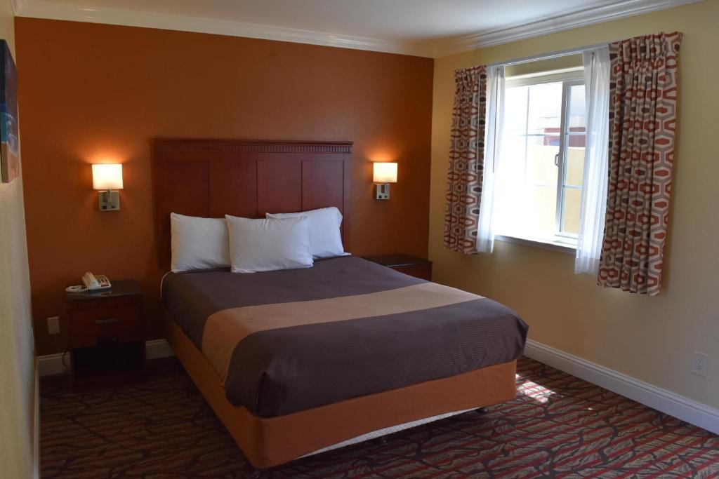Seaside Inn Monterey - Single Bed Room-1