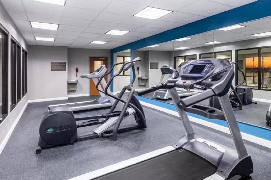 Garner Hotel Londonderry - Gym Area