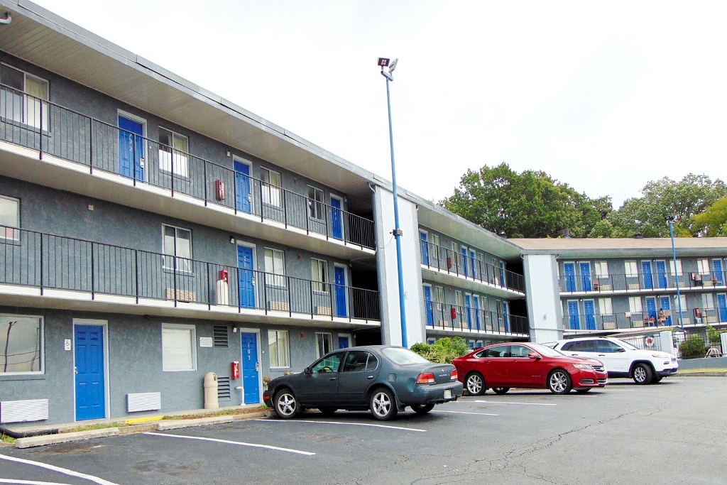 Somatel Nashville Airport - Parking Area