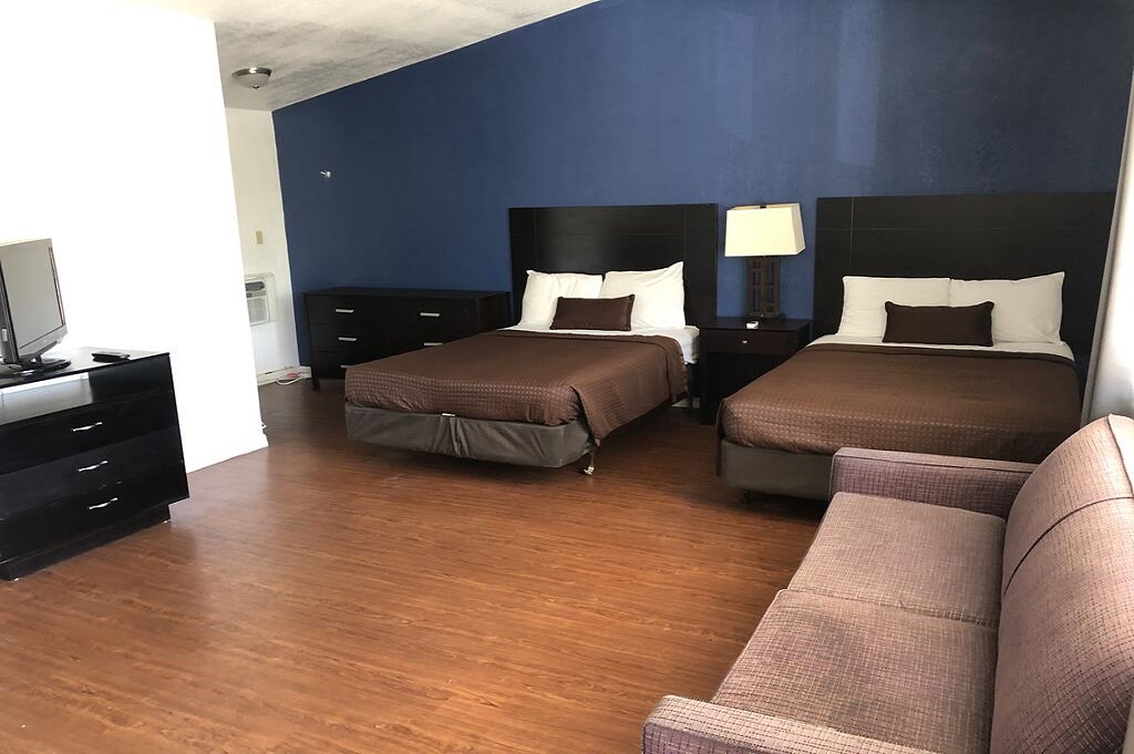Tarpon Inn - Double Beds Room-2