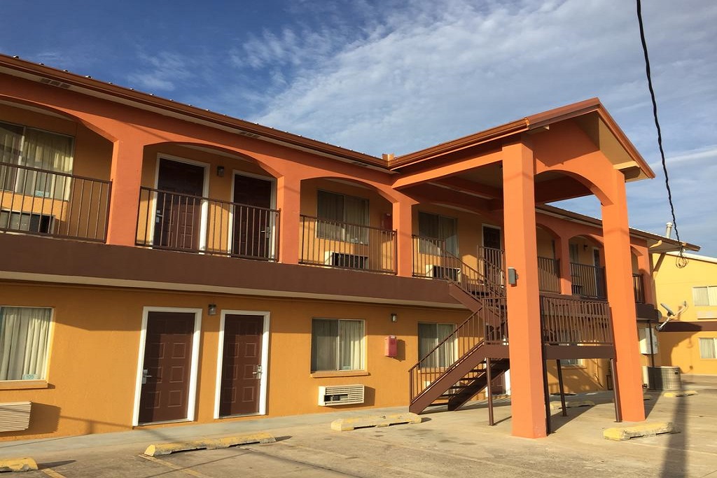 Texas Inn and Suites San Benito - Exterior
