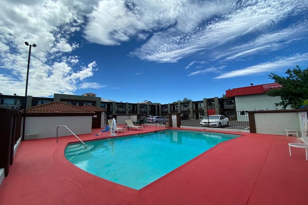 University Inn Chico - Outdoor Pool