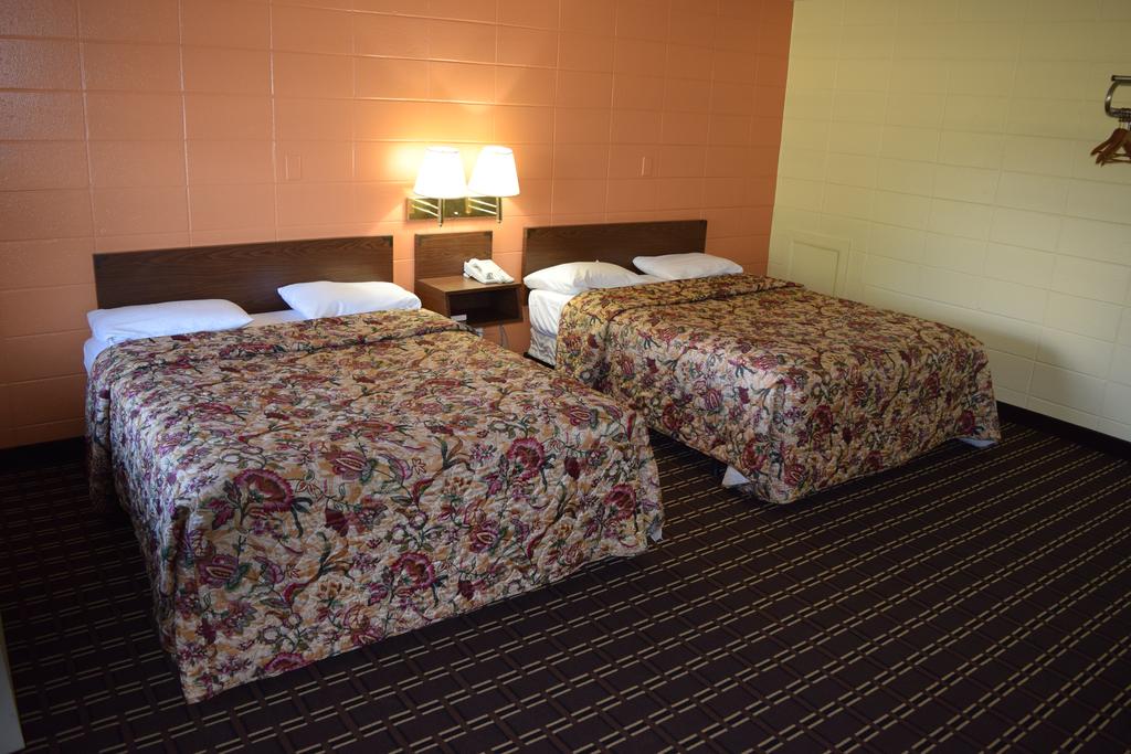 White Oaks Motel - Double Beds-2