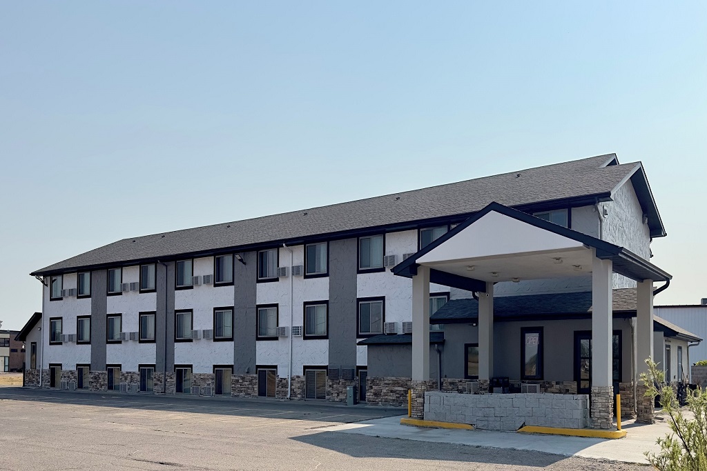 Yankton Inn - Exterior-1